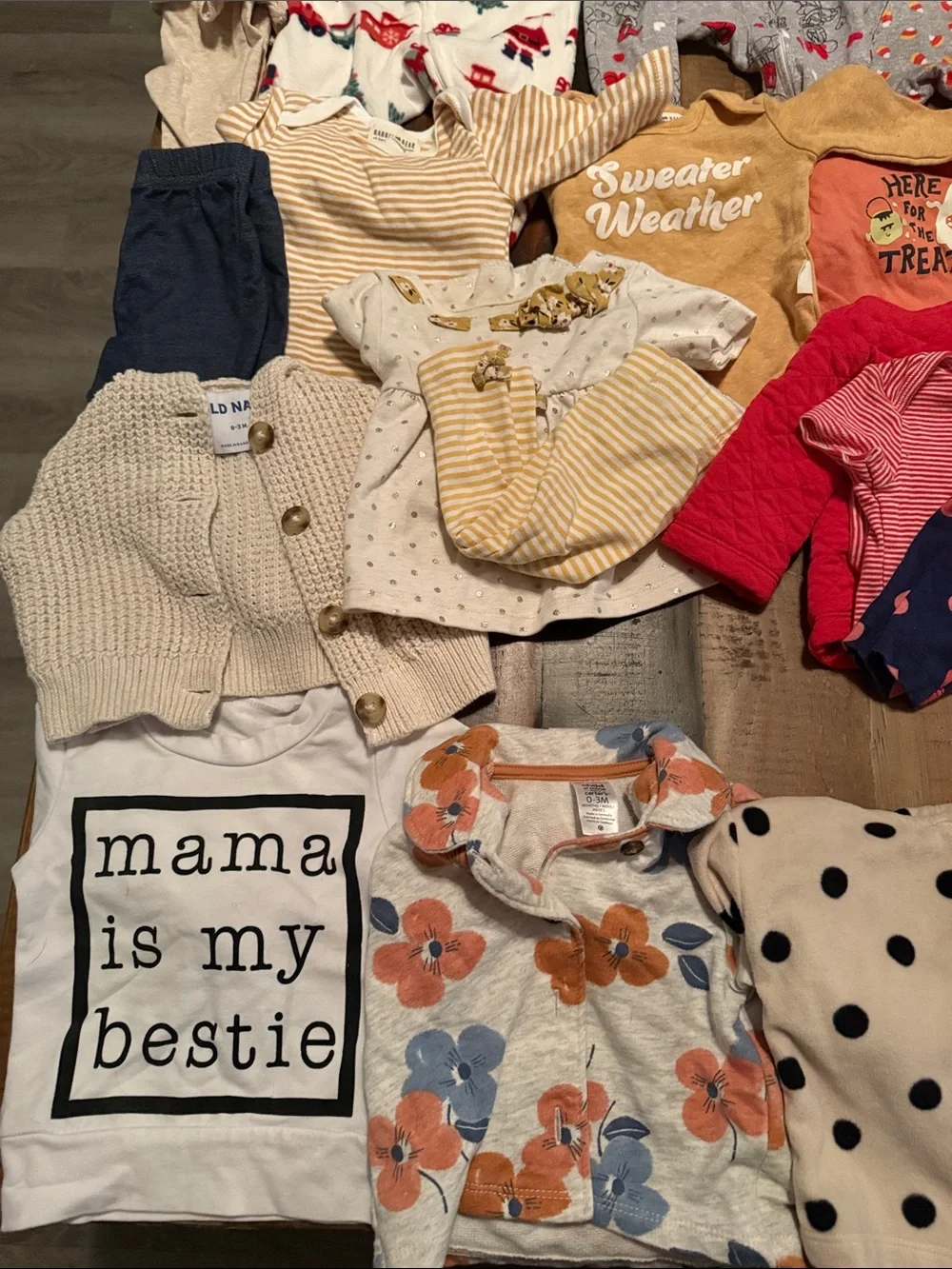 Huge 0-3 baby girls clothing lot!